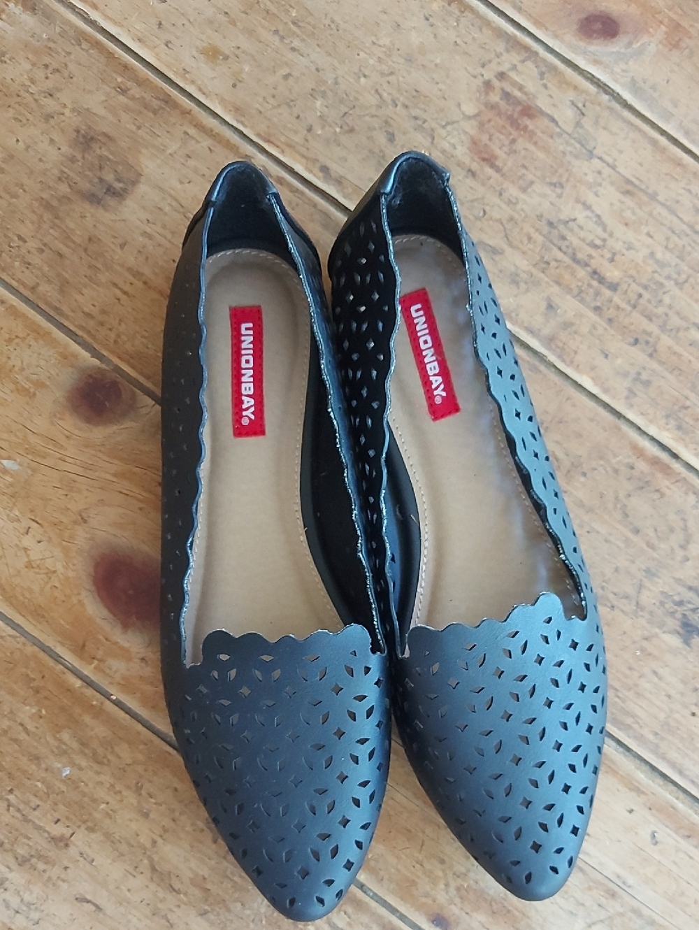 UNIONBAY Black Laser-Cut Pointed Slip-On Flats
